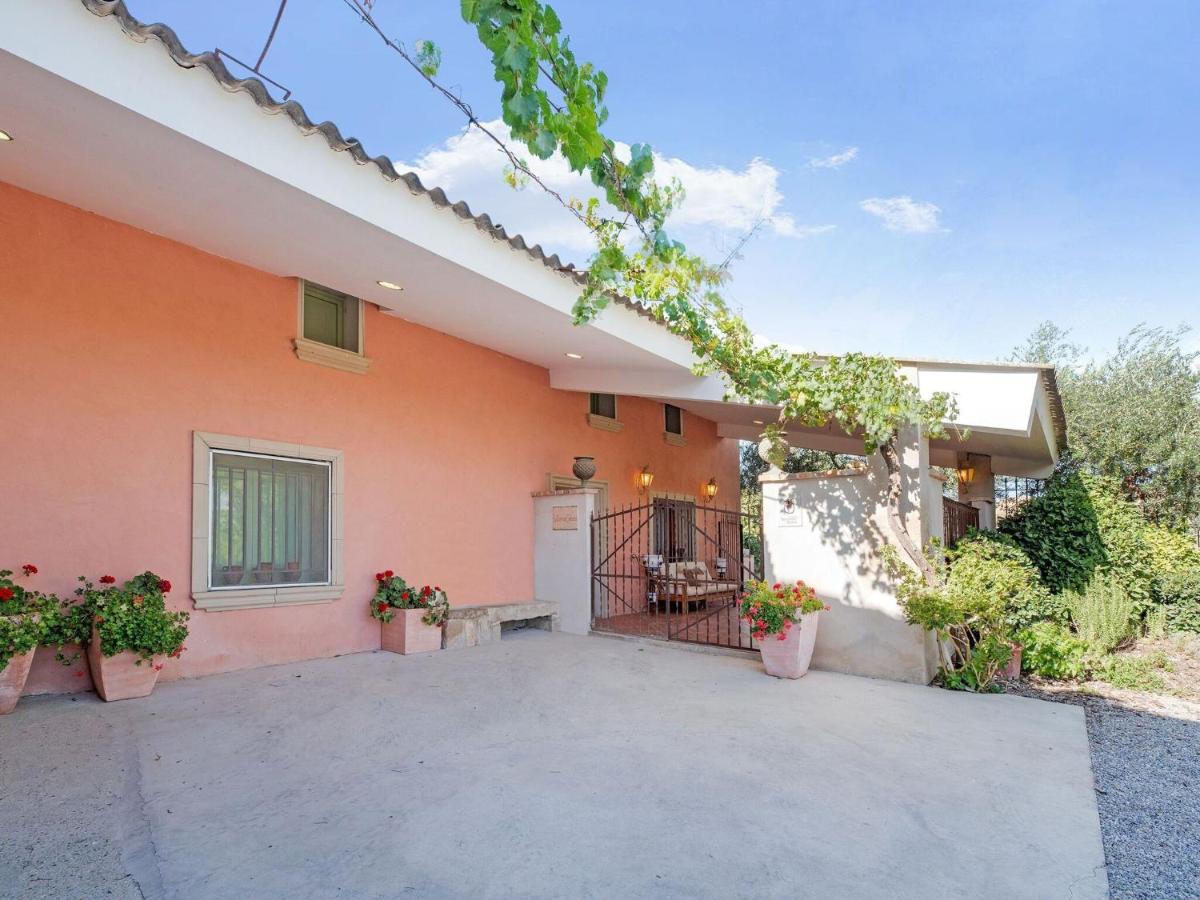 Lively Holiday Home In Fraga With Private Pool Exteriör bild
