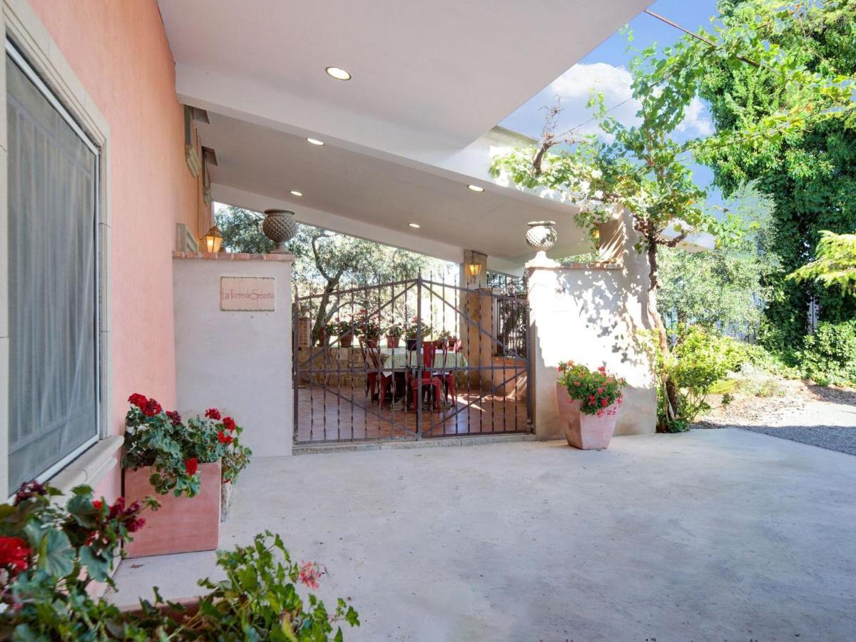 Lively Holiday Home In Fraga With Private Pool Exteriör bild